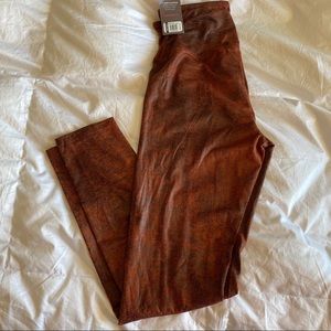 Yummie Tummie Rust Faux Leather Look Legging •L•